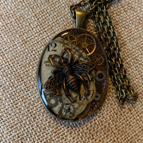 Bee Steam Punk Vintage Watch Face Gears Necklace Homemade - Picture 3 of 9
